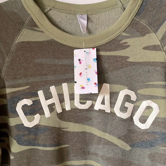 Alice & Wonder Chicago sweatshirt - Picture 4 of 8